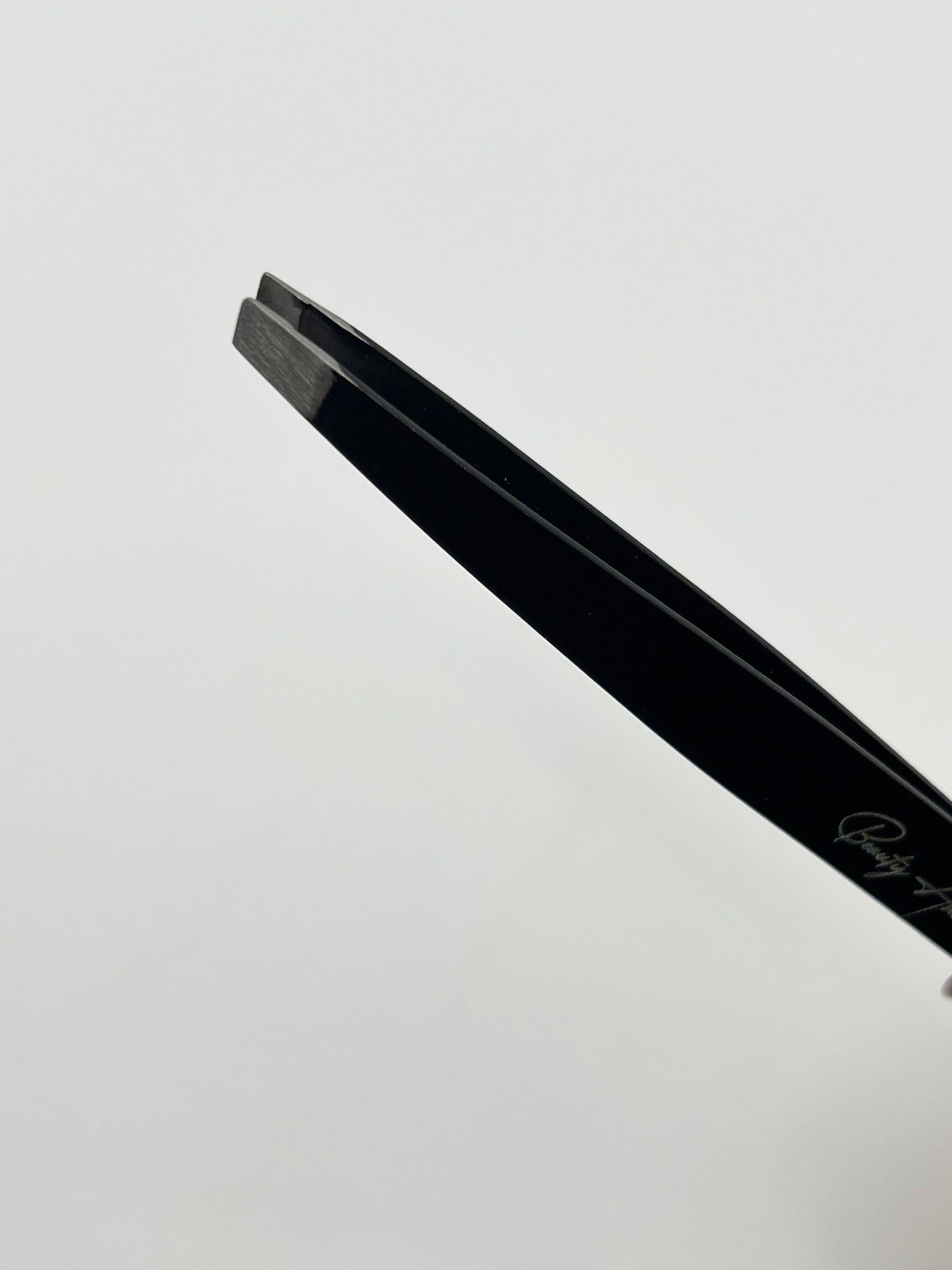 Brow tweezers